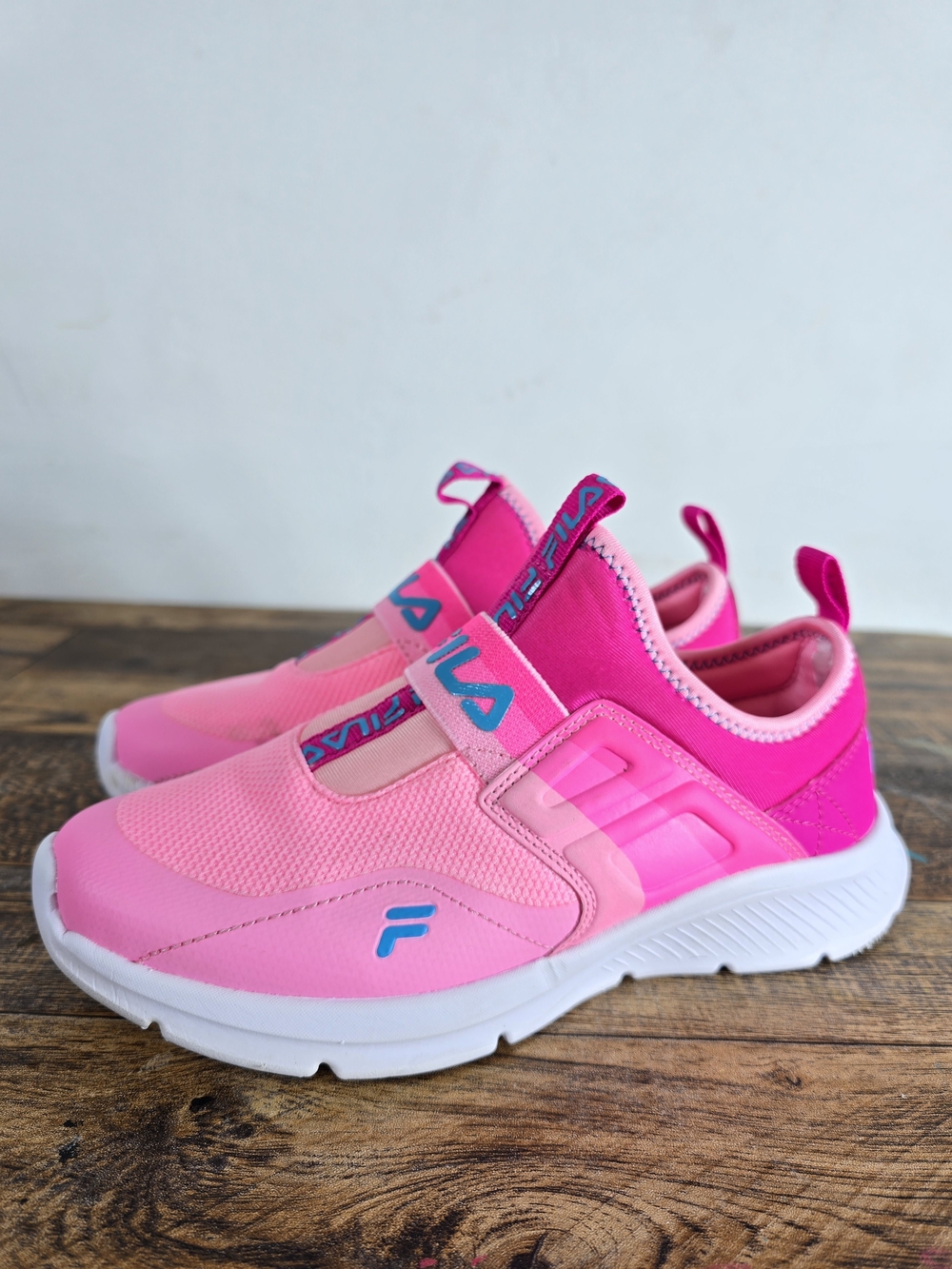 Fila Kids Slip On Athletic Sneakers Pink Size 5